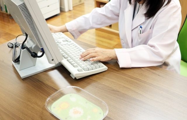 歩き出しているオンライン服薬指導～日本が目指す未来の医療とは～